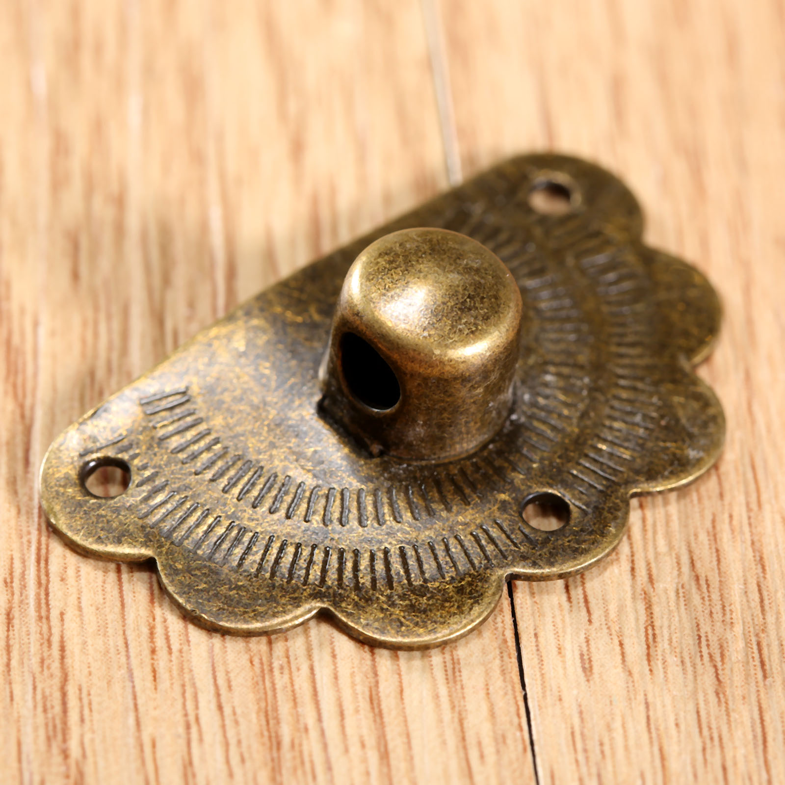 Antique Bronze Hasps ล็อคตกแต่ - Antique Brass Hook บทวิจารณ์และราคา